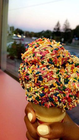 Mad Willie's Ice Cream